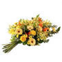 Fleurs deuil : gerbe main pour témoigner ses hommages.